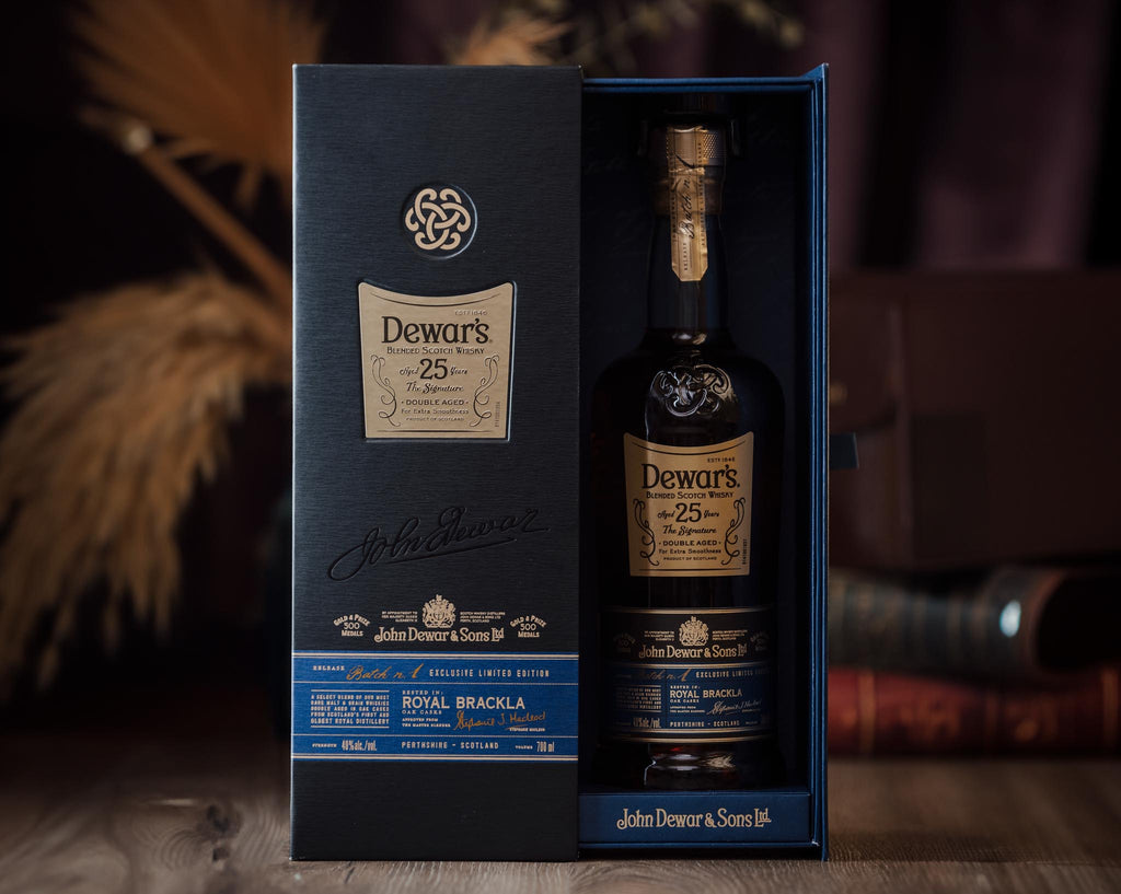 Dewars 'The Signature' 25year Double Aged Blended Scotch :: Blended Scotch