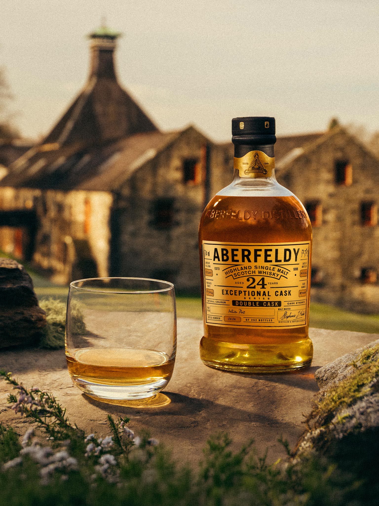 Shop Aberfeldy 24 Year Old White Port Whisky | Dewar's Aberfeldy